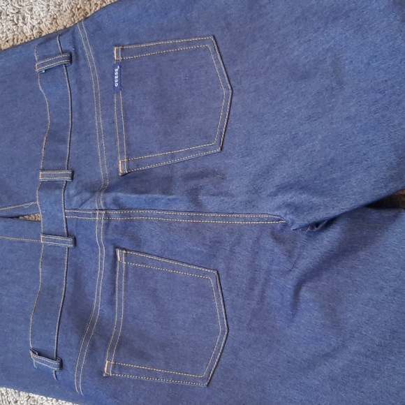 Guess Jeans Style 49061 - Picture 4 of 4